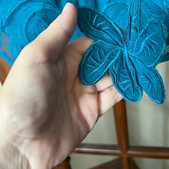 Women’s Convertible Dress - Picture 3 of 3